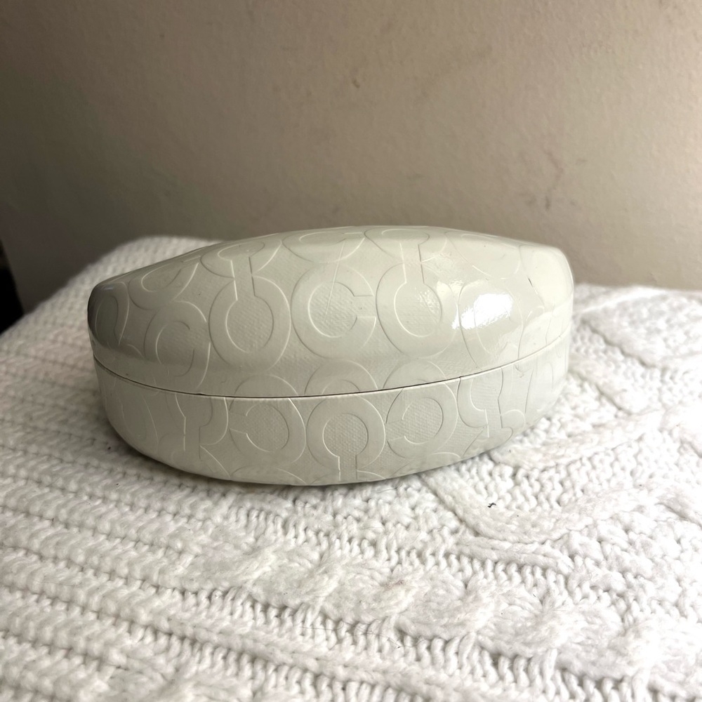 Coach White Hard Sunglasses Case 🤍